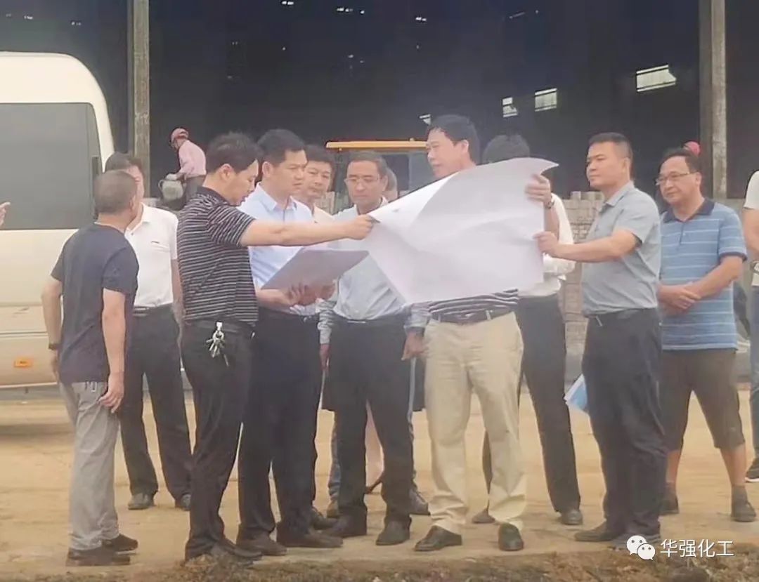 [Huaqiang News] Municipal Party Committee Secretary and Mayor Liu Chuangang came to the site to guide the promotion of the technical upgrading project with an annual output of 550,000 tons of ammonia alcohol